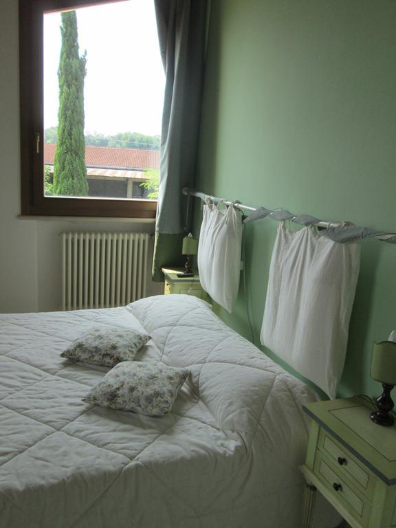 B&B Il Melograno Monzambano Habitación foto